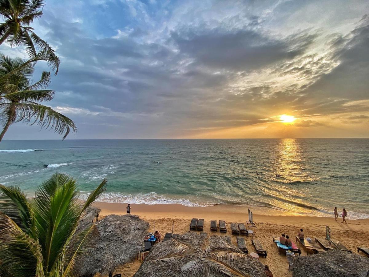 Main Reef Guest House Хіккадува Екстер'єр фото