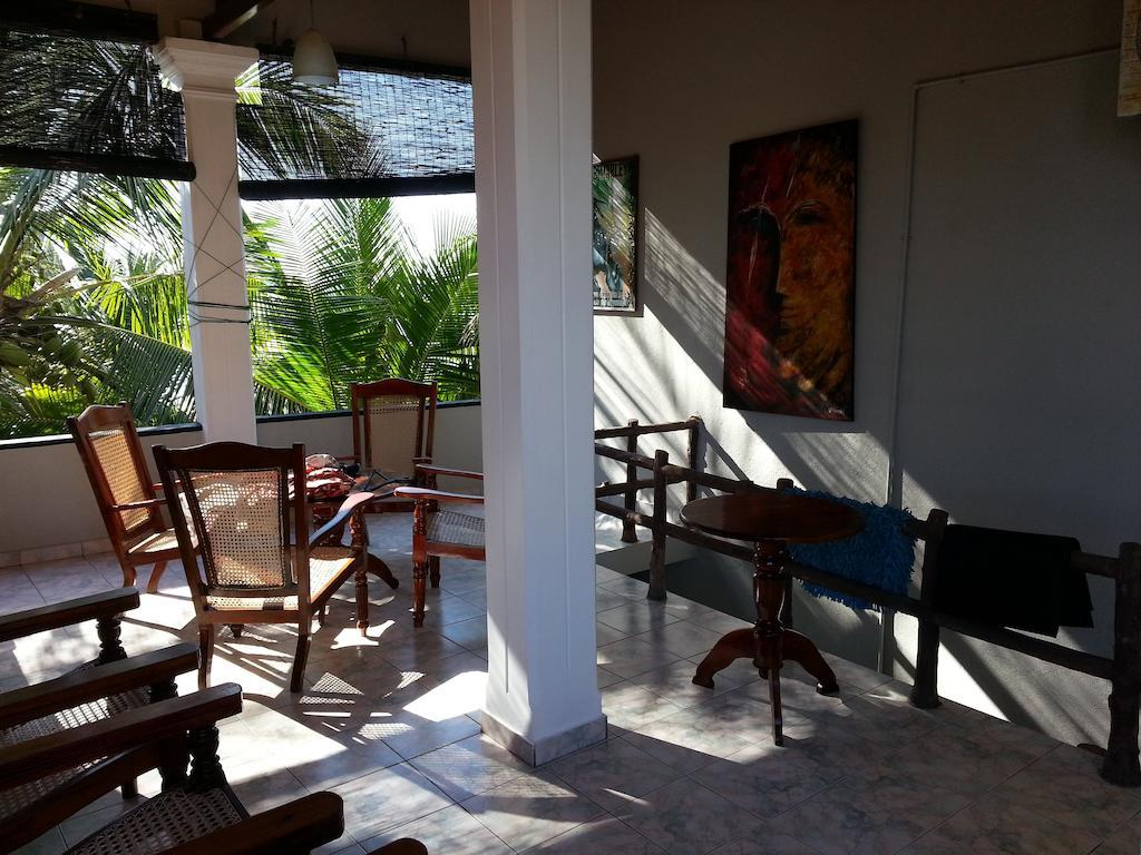 Main Reef Guest House Хіккадува Номер фото